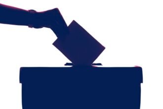 Democracia en crisis: México y el mundo enfrentan retrocesos